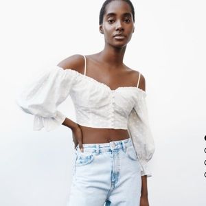 Women’s Zara Off the Shoulder White Cropped Blouse